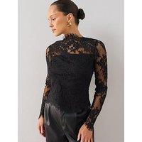 The Very Collection Scallop Lace Top - Black