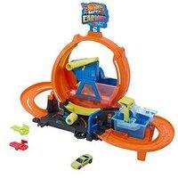 Hot Wheels City Mega Loop Car Wash Track Set With Colour Shifters Vehicle