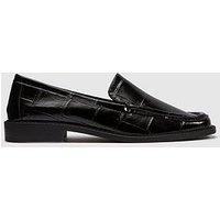 Schuh Patent Croc Effect Loafers With Slip-On Design - Black