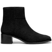 Clarks Wrenn Top Suede Boot - Black