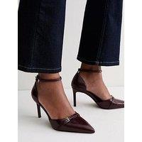 New Look Wide Fit Faux Leather Buckle Detail Pumps - Dark Burgundy