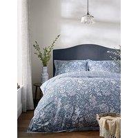 William Morris At Home Frieze Double Bough Quilt Set