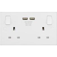 Wickes 13 Amp Twin Switched Plug Socket with 2 USB Ports - White
