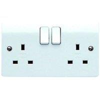 MK 13A Switched Twin Plug Socket - White