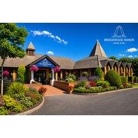 Festive Stay at The 4* Bridgewood Manor Hotel & Spa For 2: Breakfast, Spa Access, bubbly and Early Check in - Dinner & Room Upgrades Available! | Wowc