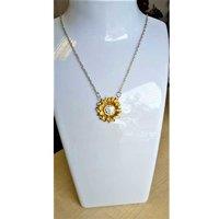 Charming Sunflower Pendant Necklace