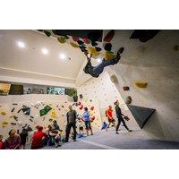 1-Hour Bouldering Session & Full Day Climbing Pass for One - The Arch, Surrey Quays