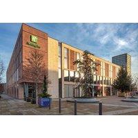 Central Sunderland: Holiday Inn Stay For 2: Breakfast & Prosecco