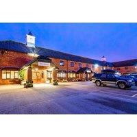 Lincolnshire Spa Break: Breakfast, Dinner & Murder Mystery For 2
