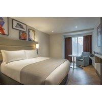 4* London Hotel Stay: Breakfast, Dinner & Late Checkout For 2!
