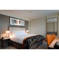 4* London Stay At Clayton Hotel Chiswick- Breakfast & Prosecco