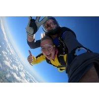 7000Ft Tandem Skydive Experience With Skydive Buzz