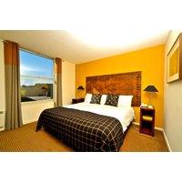 1,2,3 Night Scottish Highlands Stay: Breakfast & Welcome Drink For 2