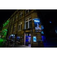 Pizza And Prosecco For 2 - Manhattan Bar And Grill - Liverpool