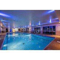 Lincolnshire Spa Break: Tribute Night, Dinner & More!