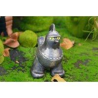 Farm Bird Garden Ornament - Rustic Resin Outdoor Decor Sculpture