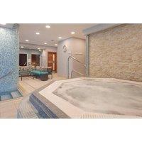 4* Marriot Cheltenham Chase Elemis Spa Day: Treatment, Lunch & Prosecco - Valid 7 Days!