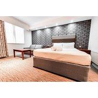Tong Park Hotel Yorkshire City Break: Stay For Two With Breakfast & Bottle Of Fizz