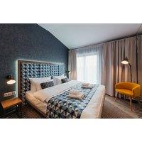 4* Krakow Getaway: Award Winning Hotel, Breakfast & Flights