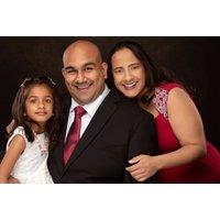 Capture Dad & The Kids Photoshoot with one 8x10 Print + £50 Wall-Hanging Voucher & a £50 Album/Portfolio Voucher