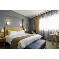 4-Star Heathrow Hotel Stay With Breakfast & Up To 15 Nights Parking