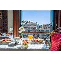 Venice City Adventure: Central B&B With Gondola Ride & Flights Included