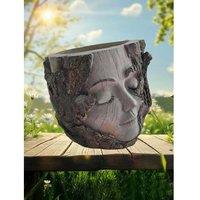Tree Stump Girl Resin Garden Ornament - Weather-Resistant Sculpture & Succulent Planter