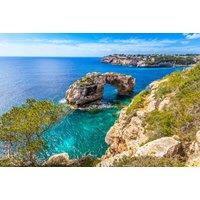 4* Mallorca Beach Holiday: Luxurious Hotel Stay & Return Flights!