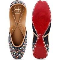 Women's Black Leather Embellished Punjabi Jutti - Handcrafted Ethnic Flats