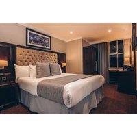 4* County Hotel, Newcastle: Breakfast, Bottle of Prosecco & Late Checkout for 2 - Aveika Restaurant Dining & Wine Upgrade!