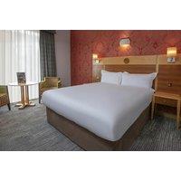 4* Hampshire Court Hotel Spa Stay, Dinner, Breakfast & Health Club Access For 2 - Spa Treatment Upgrade Available!