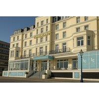 Festive Eastbourne Seaside Stay for 2 - Breakfast, Mulled Wine, Mince Pies & Late Check Out