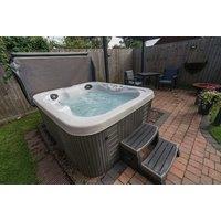 Perthshire Eco Pod Lodge Stay, Breakfast Pack & Late Check Out for 2 - Hot Tub Option Available!
