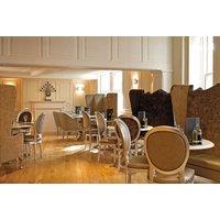 Oxfordshire Break For 2 at The Spread Eagle Hotel: Breakfast, Prosecco & Dinner Upgrade!