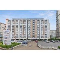 Family London City Break with Breakfast at Wembley Hotel for 4