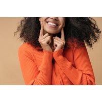 Teeth Whitening Sessions - 60-Min Signature, 90-Min Platinum, or 3-Session Signature Package