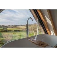 PRICE DROP! Sevenoaks for 2: Breakfast, Late Checkout & Prosecco - Room Upgrade!