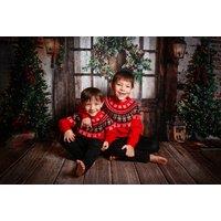 Capture the Holidays: Family Christmas Photo Shoot with Prints & Cards