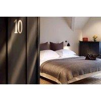 Berkshire Countryside Escape at The Olde Bell with Breakfast & Bottle of Prosecco