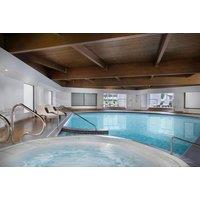 4* Delta by Marriott Edinburgh Spa Stay for 2: Breakfast, Bottle of Prosecco, Spa Access & Dining Upgrade