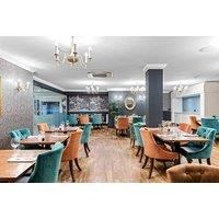 4* Norfolk Stay for 2 at The Dukes Head Hotel with Breakfast & Late Checkout