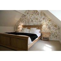 Cotswolds Retreat For 2: Breakfast, Glass of Prosecco & Late Checkout - Room & Dinner Upgrades