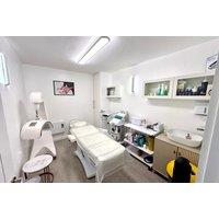 Professional Microneedling Session - Skinneon Beauty & Laser Clinic - Bristol