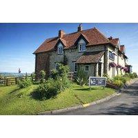 &pound;30, &pound;50, or &pound;75 to Spend on Pub Favourites, Seasonal Dishes & Drinks at The White Hart Inn, Ufton