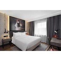 Gatwick Airport Hotel Stay for 2 - Breakfast, Prosecco & Late Checkout - Radisson Red London Gatwick Airport