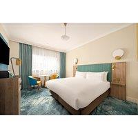 4* Break at Crowne Plaza Gerrards Cross, Buckinghamshire for 2 Adults and 2 Children with Breakfast, Leisure Access & Late Checkout - 2 Course Dinner