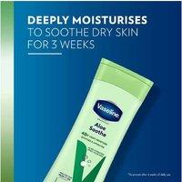 Vaseline Aloe Vera Hydrating Skincare Bundle - Moisturising Lip Balm, Body Lotion & Spray for Dry Skin