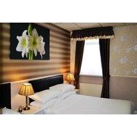 Christmas By The Sea Stay for 2 with Dining and Shows at Lyndene Hotel - Blackpool