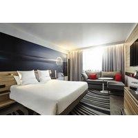 3* or 4* London Hotel Stay with Kew Gardens Entry Included