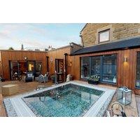 4* Peak District Countryside Spa Stay for 2 - Breakfast, Spa Access or Spa Voucher at The Three Horseshoes Inn
